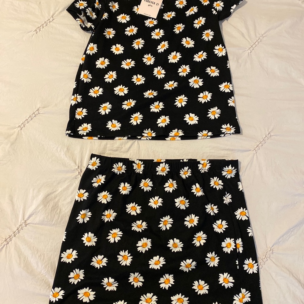 Skirt & shirt set